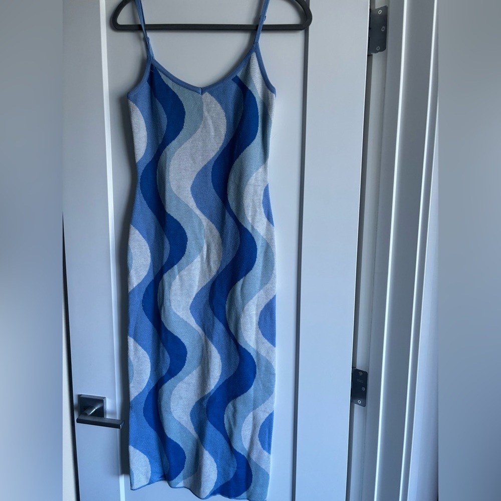 Blue and Gray Wave Pattern Dress